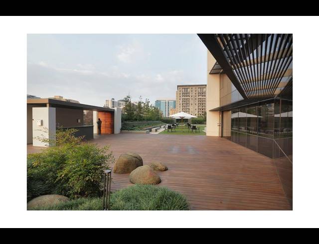 5,554M² BUSINESS CENTRE FOR SALE IN MORNINGSIDE